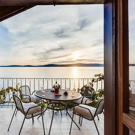 Sunset Family House In On The