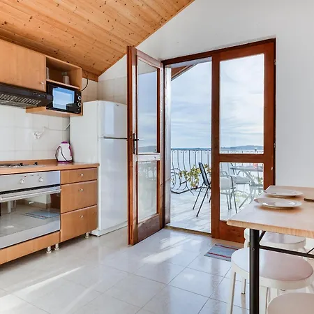 Apartment Sunset Family House In On The Bibinje