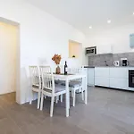Sunset Family House In On The * بيبينيا